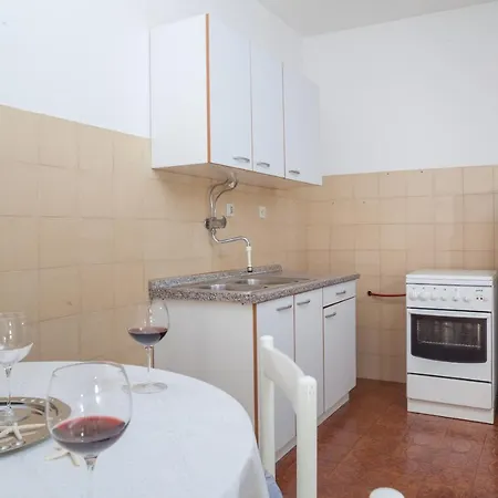 Apartment By The Sea Tucepi, Makarska - 2677 Tucepi