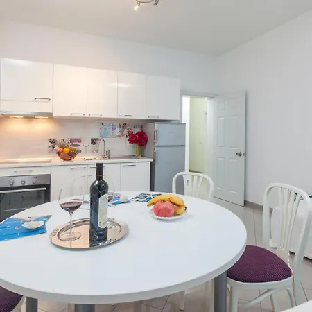 Apartment By The Sea Tucepi, Makarska - 2677